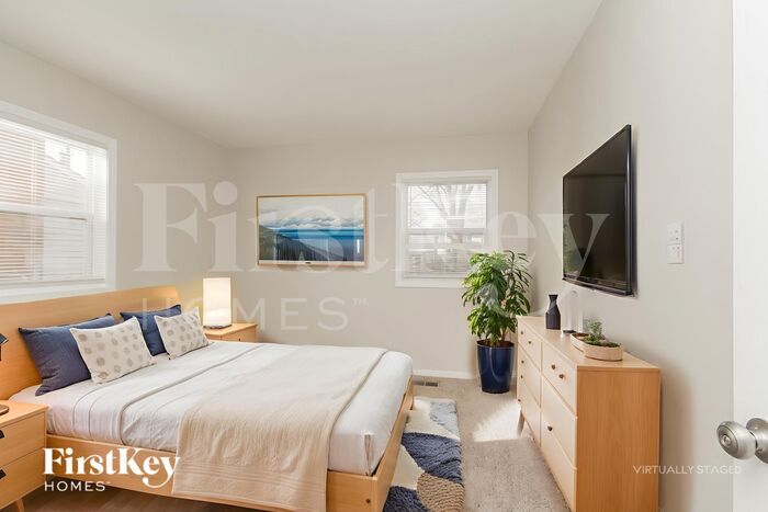 Building Photo - 408 Dalhart Ave