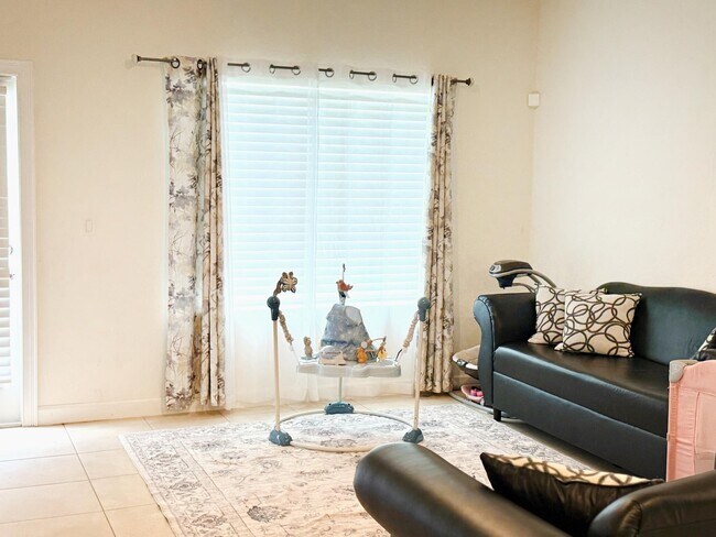 Building Photo - 4208 Troon Pl