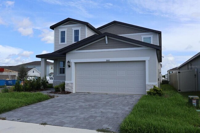 Building Photo - 5501 Clove Row