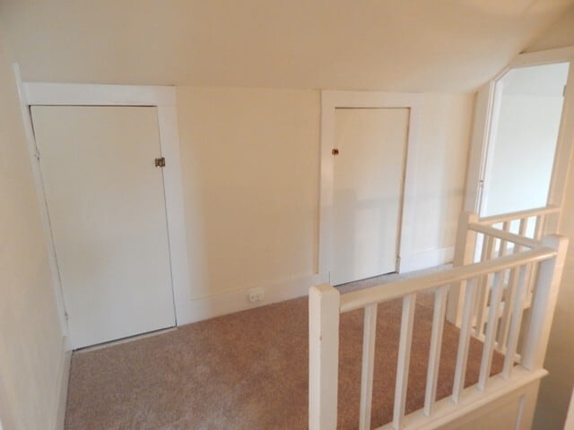 Building Photo - 2Bd/2Ba Two Story House - Available to View!