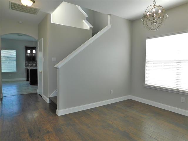Building Photo - 1107 Mockingbird Dr