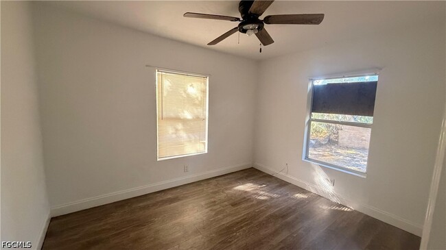Building Photo - 2039 Kurtz St