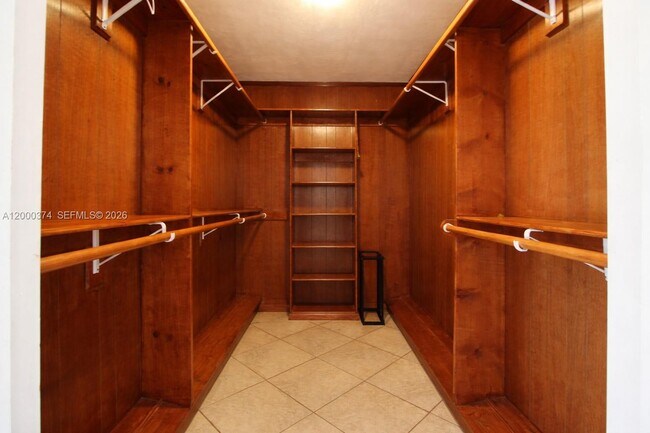 Building Photo - 6331 SW 94th Ave