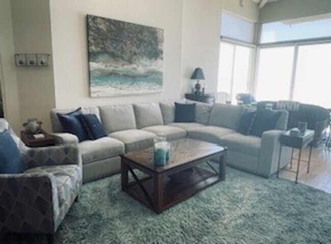 Building Photo - Ocean Front, Fabulous View, Vacation rental