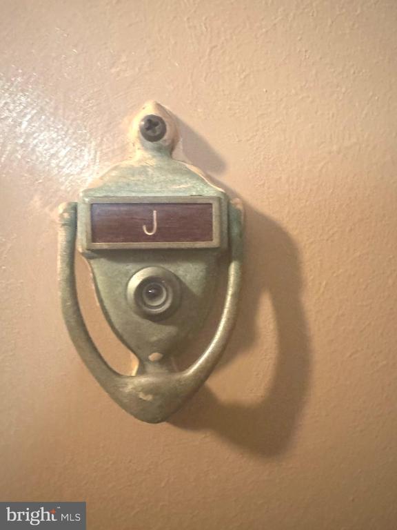 Building Photo - 8865 Roll Right Ct