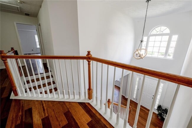 Building Photo - 3998 Oak Crossing Dr NE