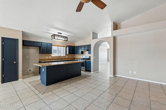 Building Photo - 7997 E Snakeroot Dr