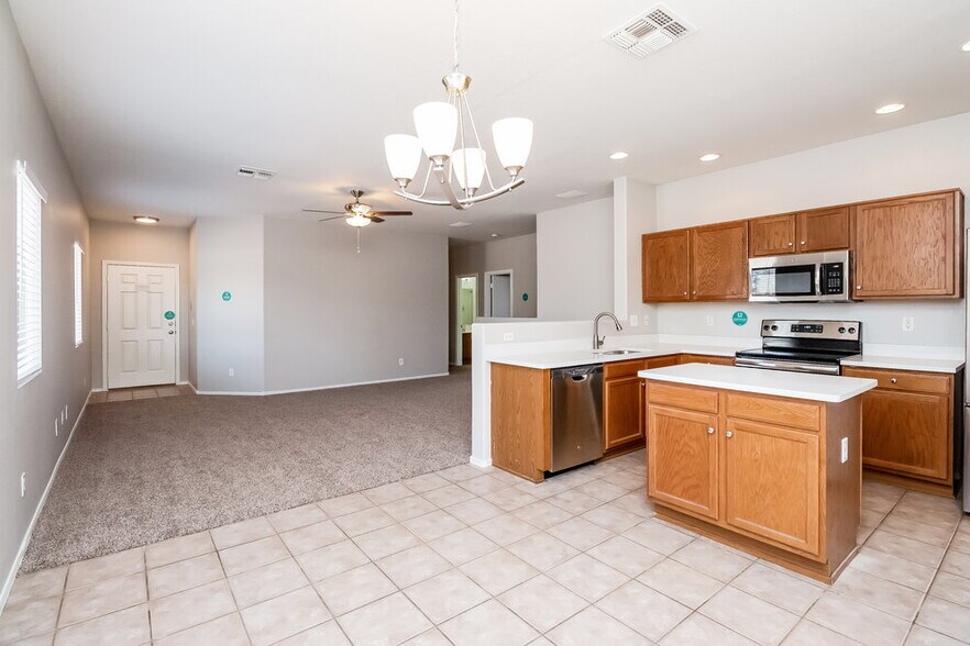 Building Photo - 1163 E Dust Devil Dr