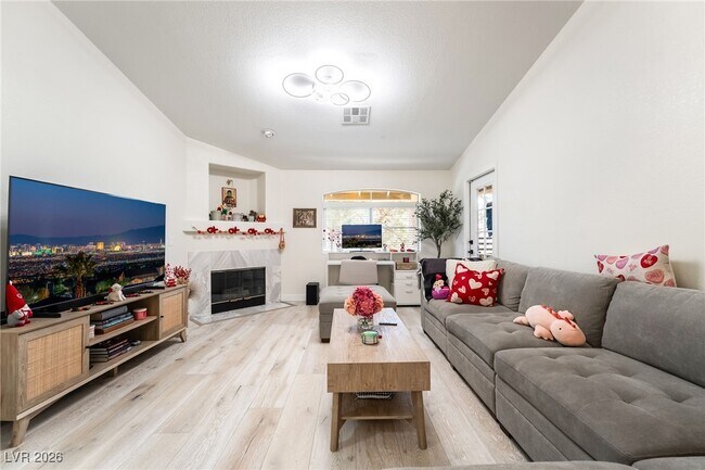 Building Photo - 3320 S Fort Apache Rd