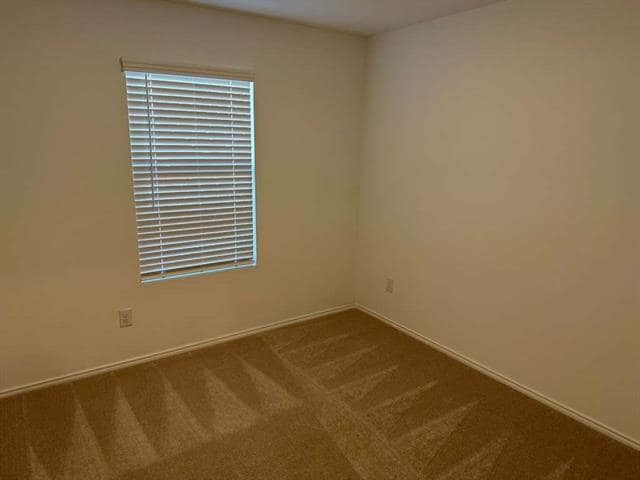 Building Photo - 1790 Courage Crk