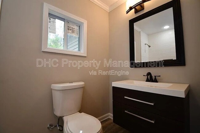 Building Photo - 1394 Alverado Way