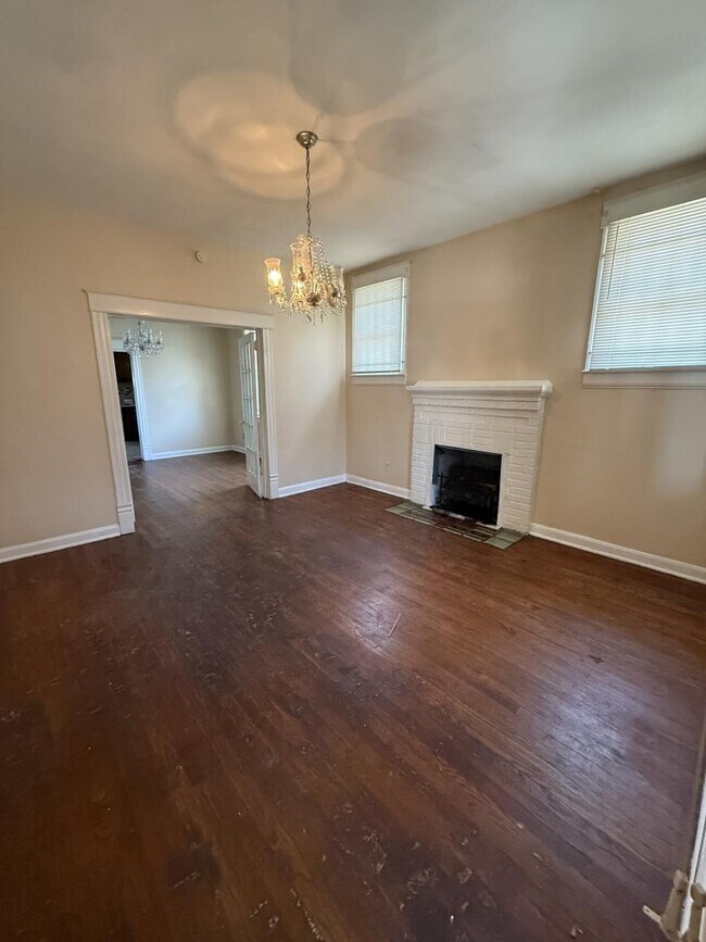 Building Photo - 3 bedroom in Jacksonville FL 32209