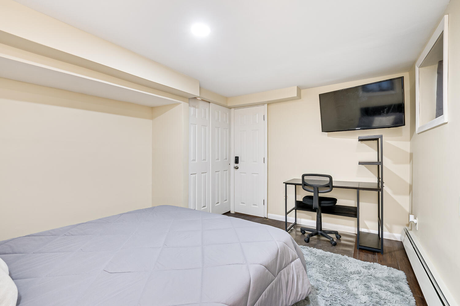 Building Photo - 46 Van Houten Ave