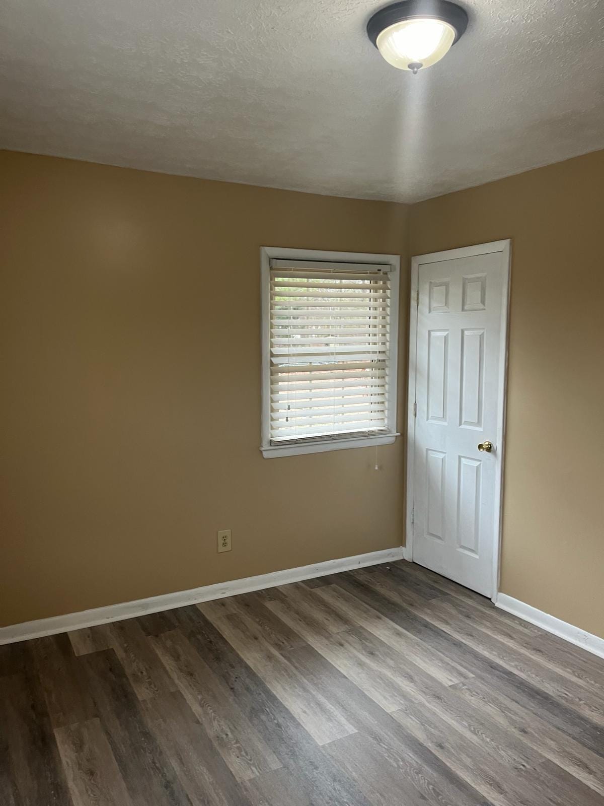 Building Photo - 1722 Shiloh Dr