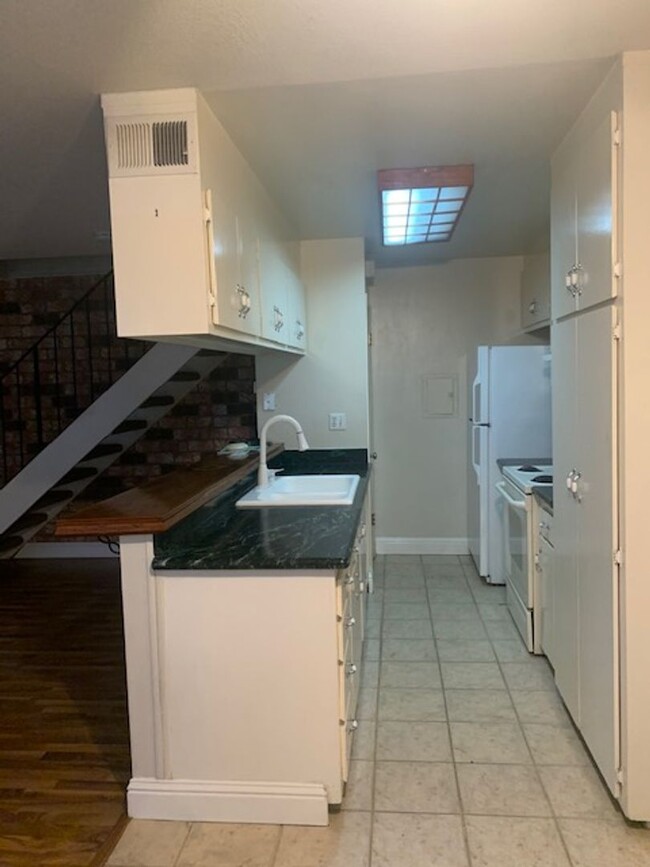Building Photo - 2 Bed/One Bath Condo, Blossom Valley Popul...