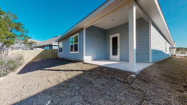 Building Photo - 4 Bedroom Home in Paradise Cove