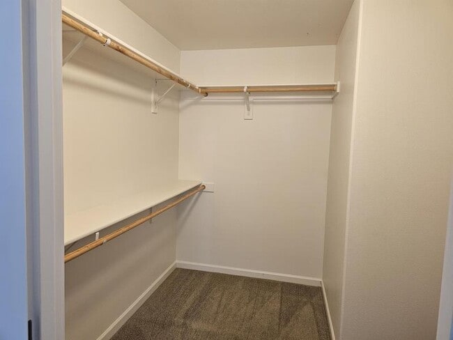 Building Photo - 5724 NE 58th Way