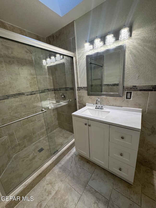Building Photo - 3033 Tierra Humeda Dr