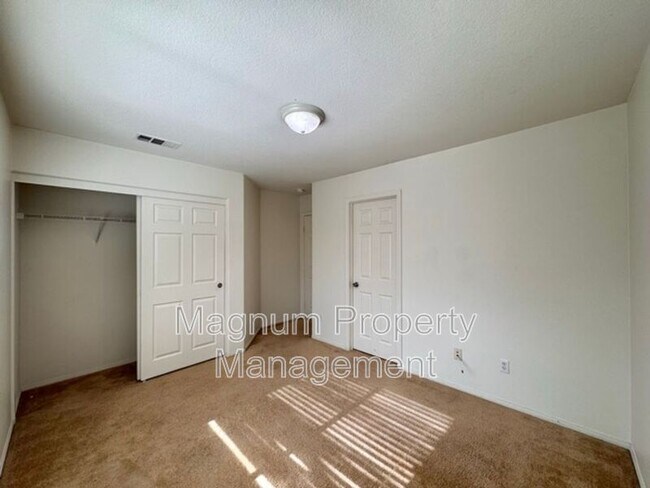 Building Photo - 29675 Ski Ranch St