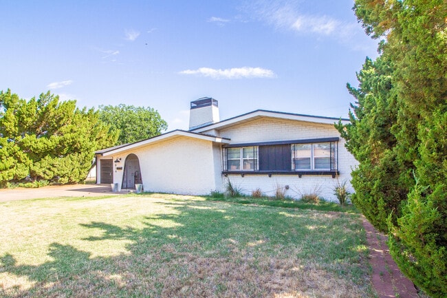 Building Photo - 4814 10th St