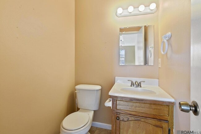 Building Photo - 8578 Longwood View Ave