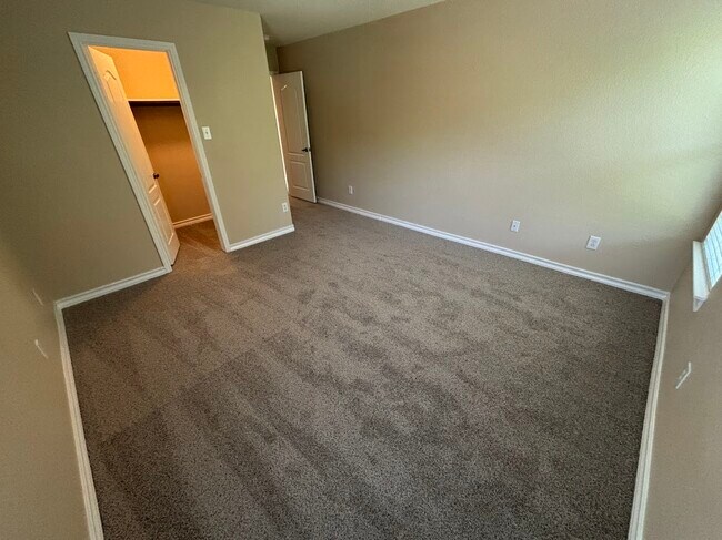 Building Photo - 10236 Grizzly Oak Dr