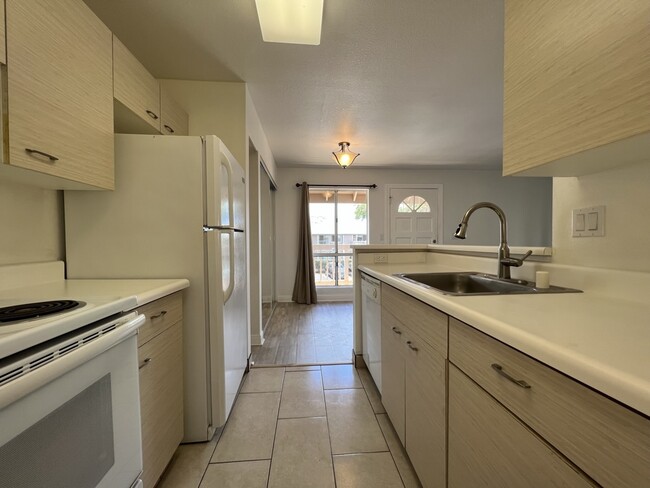 Building Photo - 480 Kenolio Rd