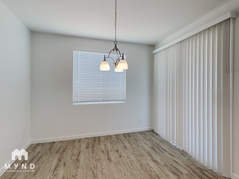 Building Photo - 13409 W Tether Trail