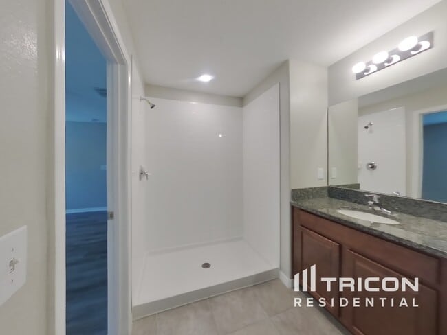 Building Photo - 10242 Strawberry Tetra Dr