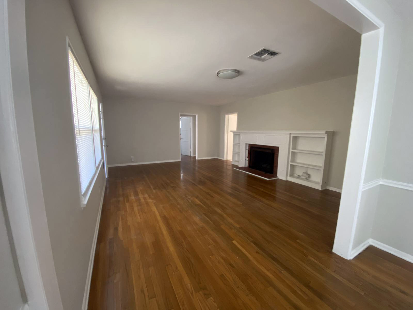 Living room - 8920 Darby Ave