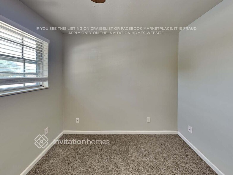 Building Photo - 4325 S Eagle Cir