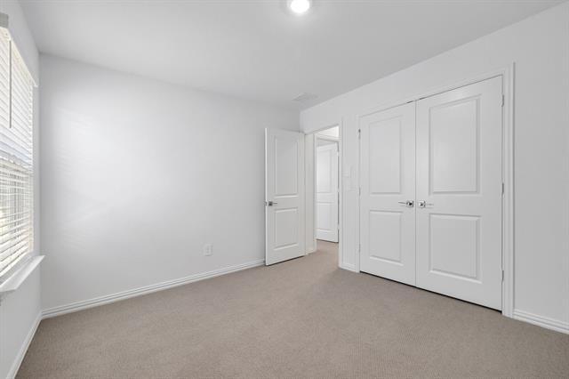 Building Photo - 2408 Acadia Dr