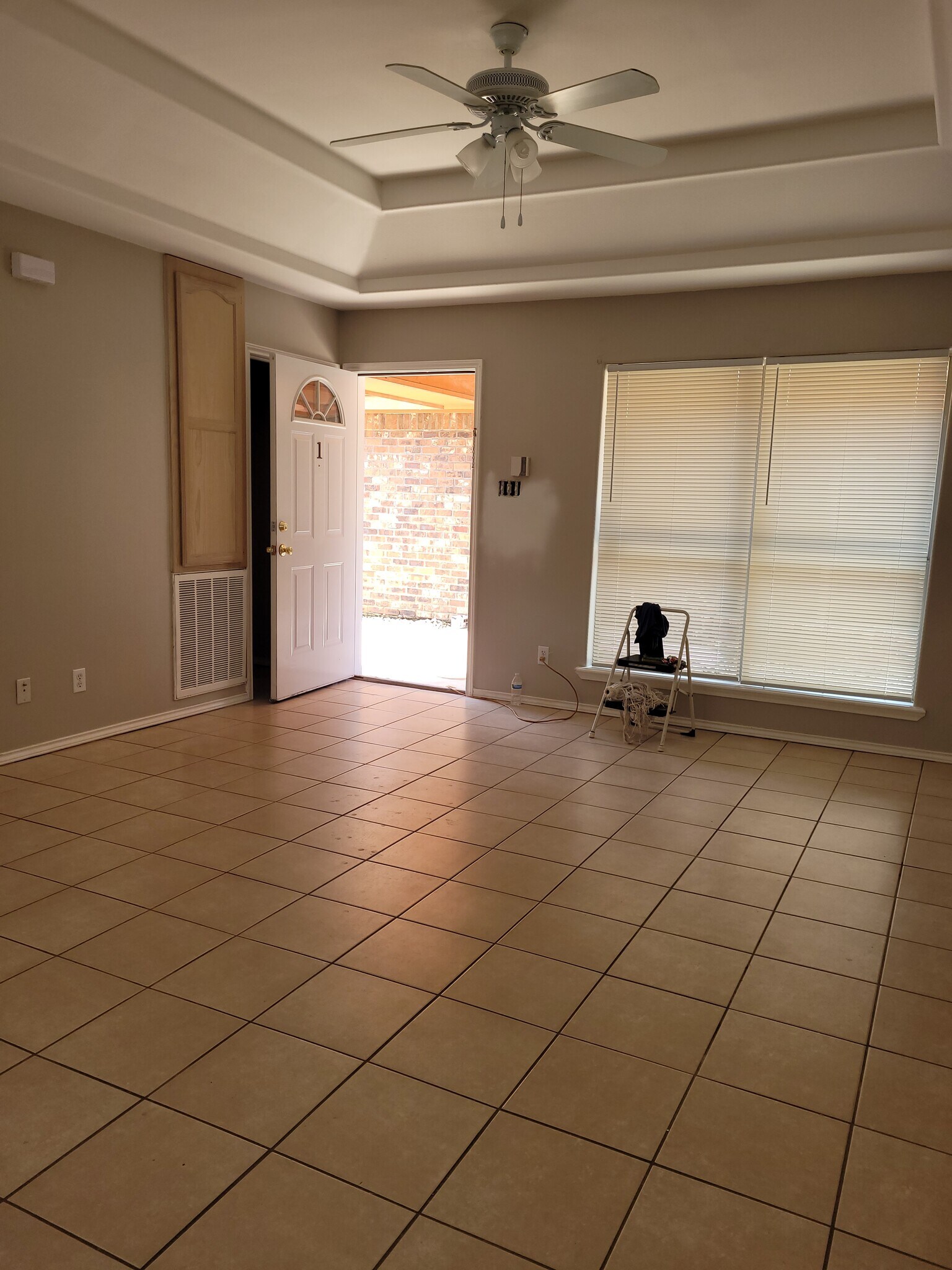 Building Photo - 629 S Dfw Dr