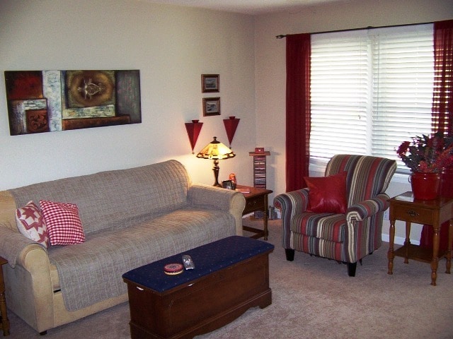 Building Photo - Lovelaceville Road