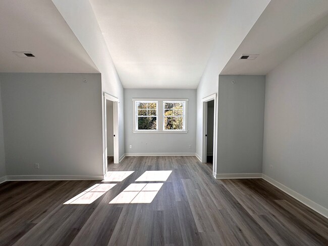 Building Photo - 1426 Navaho Trail