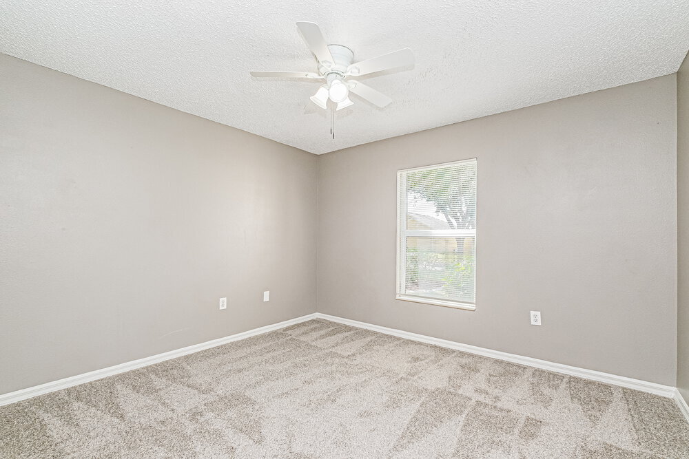 Building Photo - 12934 Lake Vista Dr