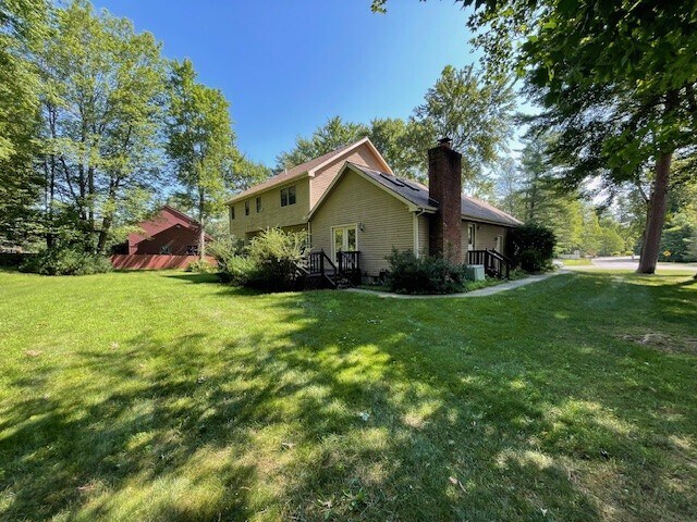 Building Photo - 8 Timberwick Dr
