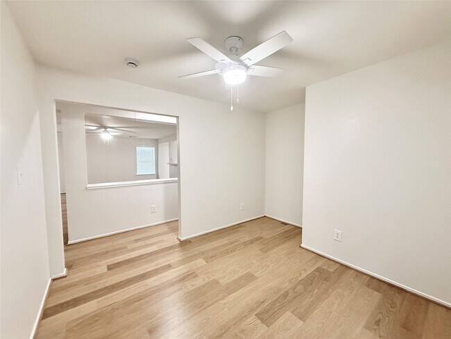 Building Photo - 5718 Highbury Ct