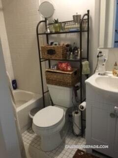 Building Photo - 116 Willow St