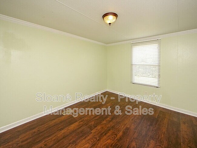 Building Photo - 3184 Sanders Rd