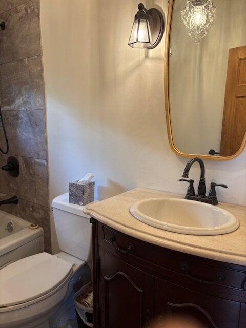 Building Photo - Hardwood floors and beautiful back yard in...
