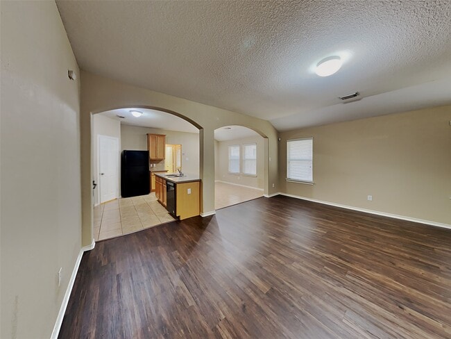 Building Photo - 9215 Birch Springs Dr