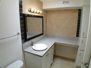 Building Photo - 13070 Trail Hollow Dr