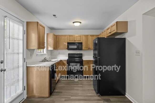 Building Photo - 3175 Kirklevington Dr