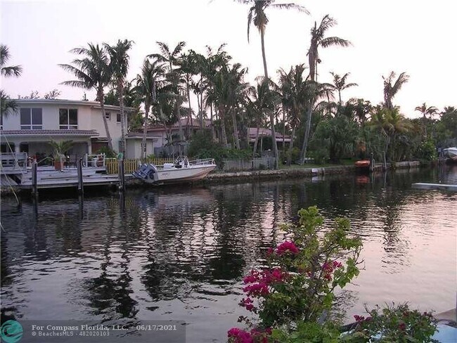 Building Photo - 1818 E Oakland Park Blvd