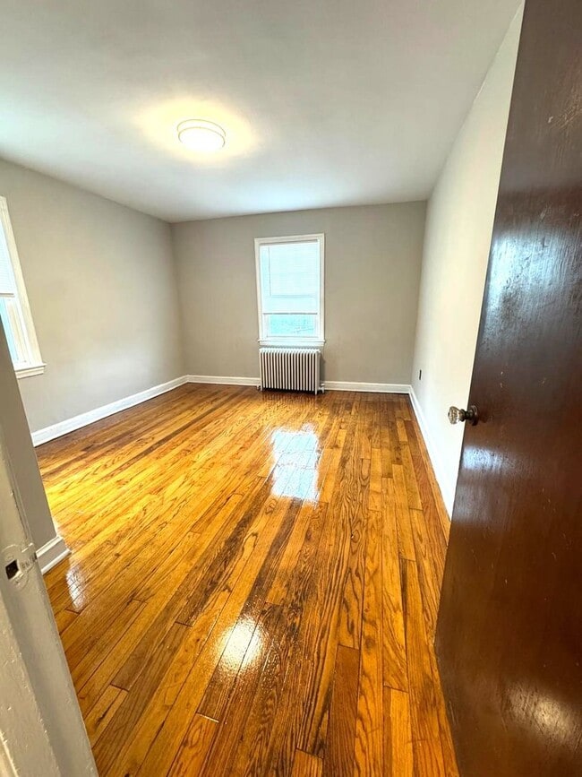 Interior Photo - The Verkardin