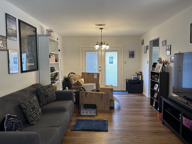 Building Photo - 36 Country Walk Dr