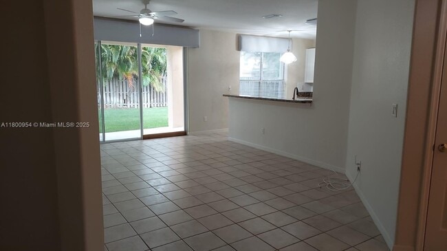 Building Photo - 4304 Diamond Row