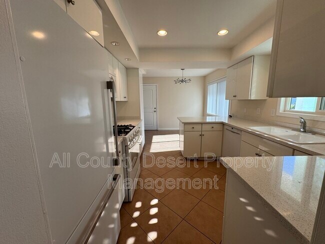 Building Photo - 73502 Sun Ln