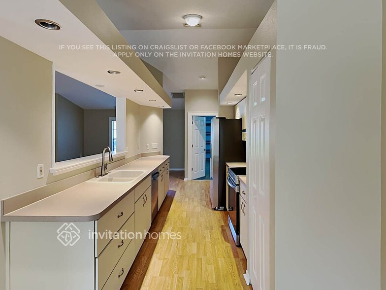 Building Photo - 8041 56th Ct E